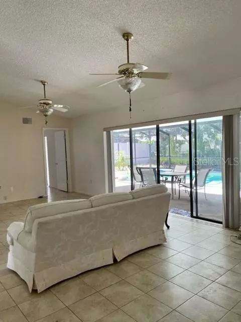 Seminole, FL 33772,9886 121ST ST