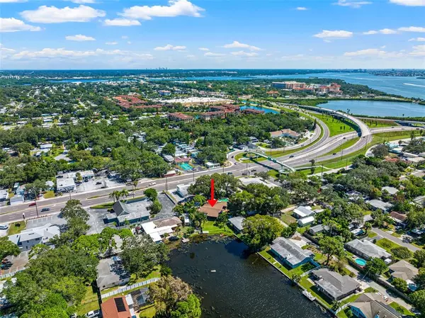 St Petersburg, FL 33708,10755 CLARA LN