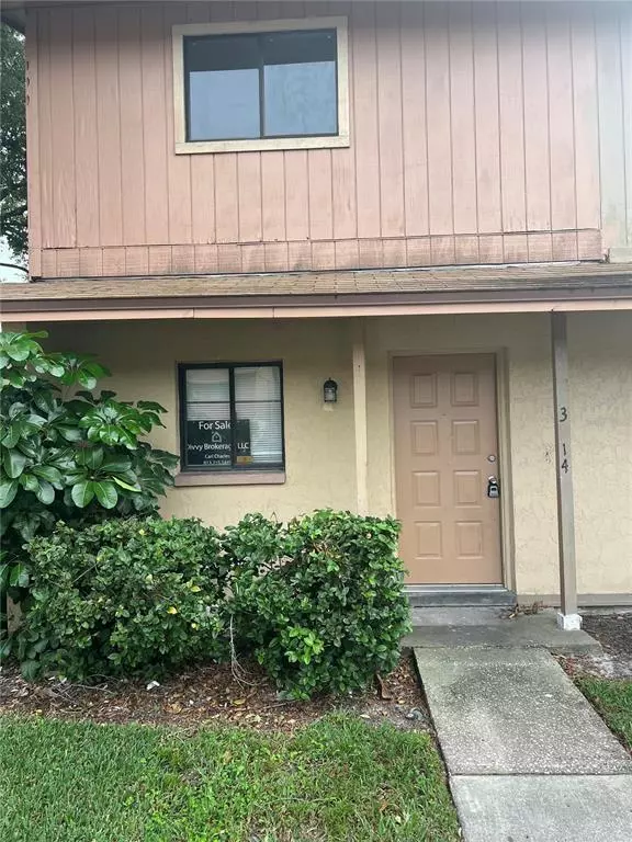 Tampa, FL 33614,3914 OAK LIMB CT