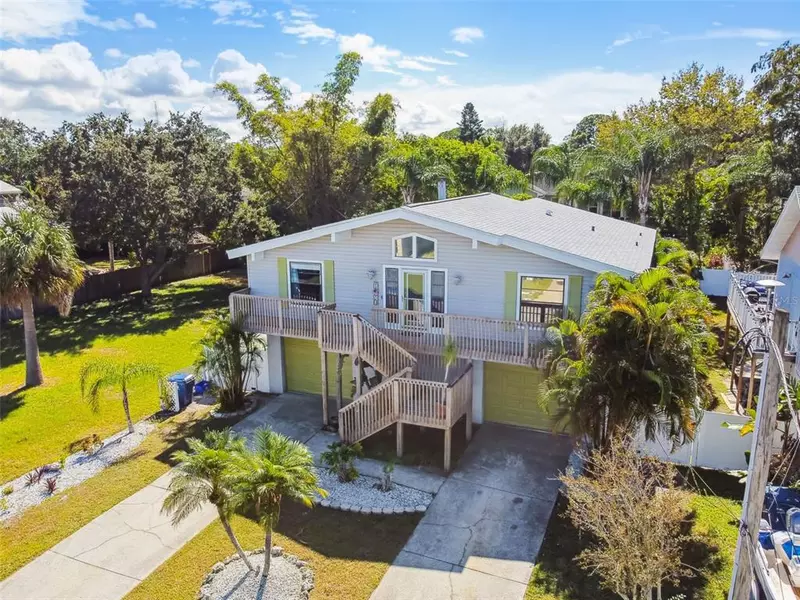 322 CROSSWINDS DR, Palm Harbor, FL 34683