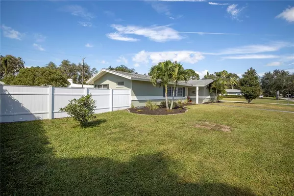 Belleair, FL 33756,1730 GOLF VIEW DR