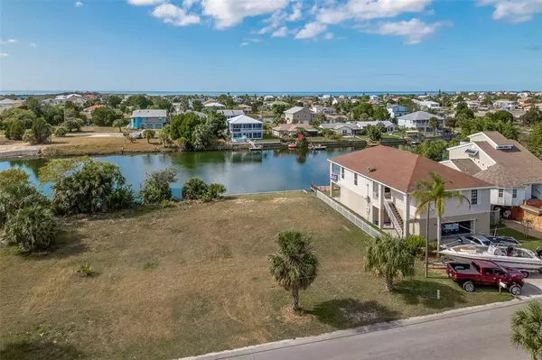 Hernando Beach, FL 34607,3257 SEA GRAPE DR