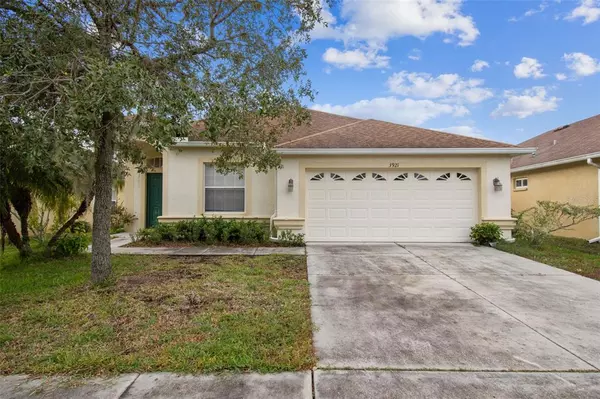 3921 LANGDRUM DR, Wesley Chapel, FL 33543