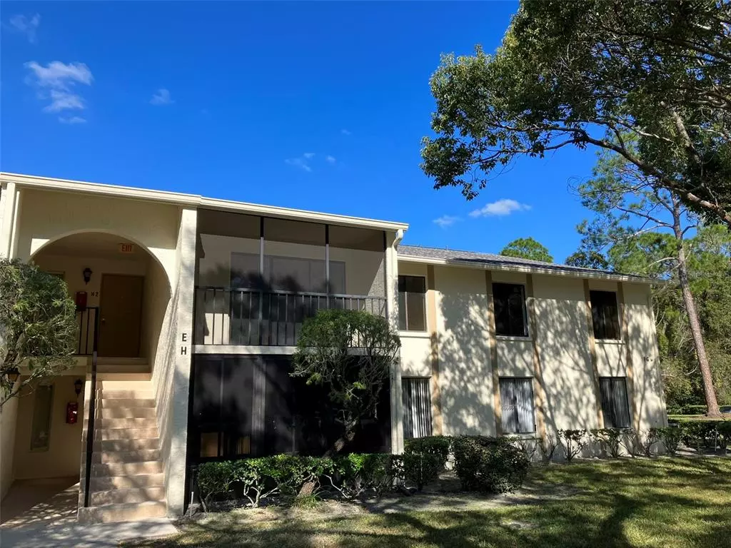 Tarpon Springs, FL 34688,3211 LAKE PINE WAY E #H2