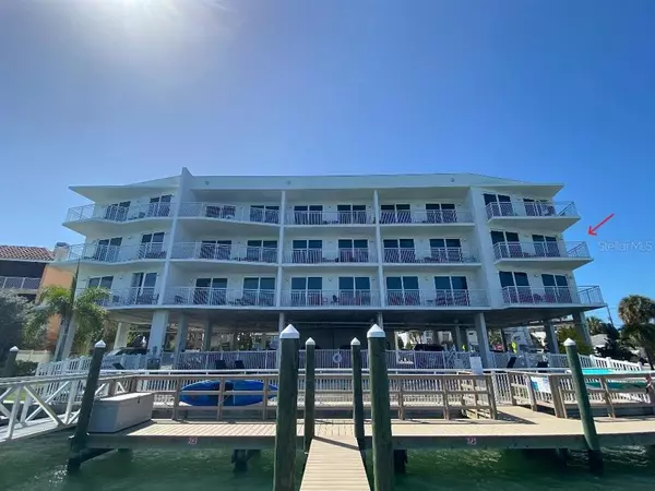 10091 GULF BLVD #301E, Treasure Island, FL 33706