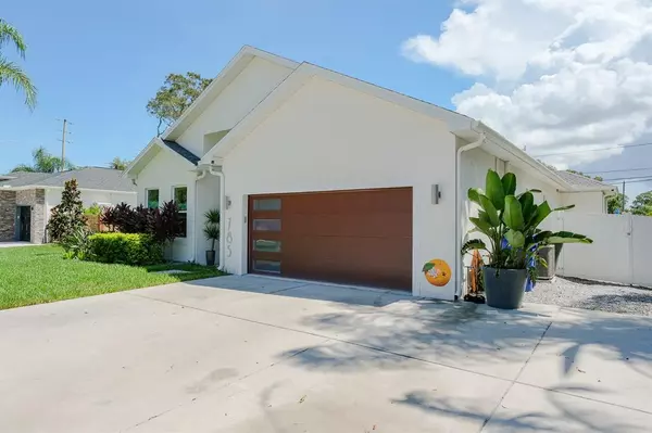 Dunedin, FL 34698,785 PATRICIA AVE