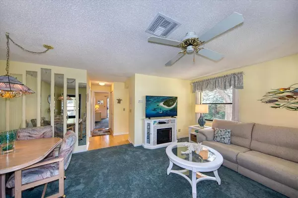 Clearwater, FL 33761,212 HAMMOCK PINE BLVD #212