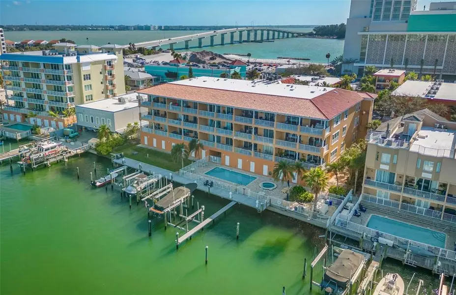 692 BAYWAY BLVD #401, Clearwater, FL 33767