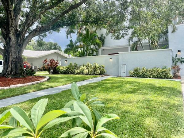 3888 38TH WAY S, St Petersburg, FL 33711