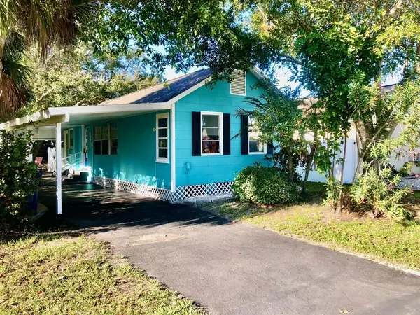 13226 3RD ST E, Madeira Beach, FL 33708