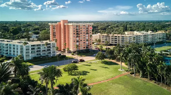 1120 N SHORE DR NE #1001, St Petersburg, FL 33701