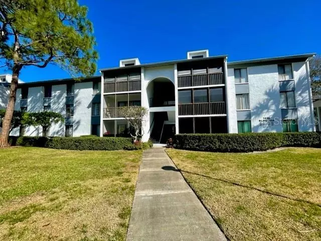 1236 PINE RIDGE CIR W #F1, Tarpon Springs, FL 34688