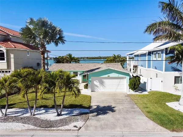 Madeira Beach, FL 33708,906 BAY POINT DR