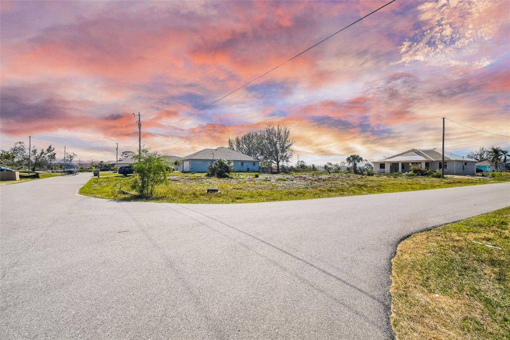 126 SW 9TH AVE, Cape Coral, FL 33991