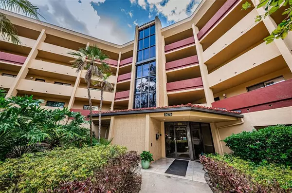 Clearwater, FL 33761,3076 EASTLAND BLVD #406