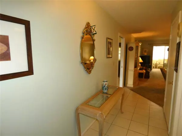 Dunedin, FL 34698,300 CLYDE LN #204