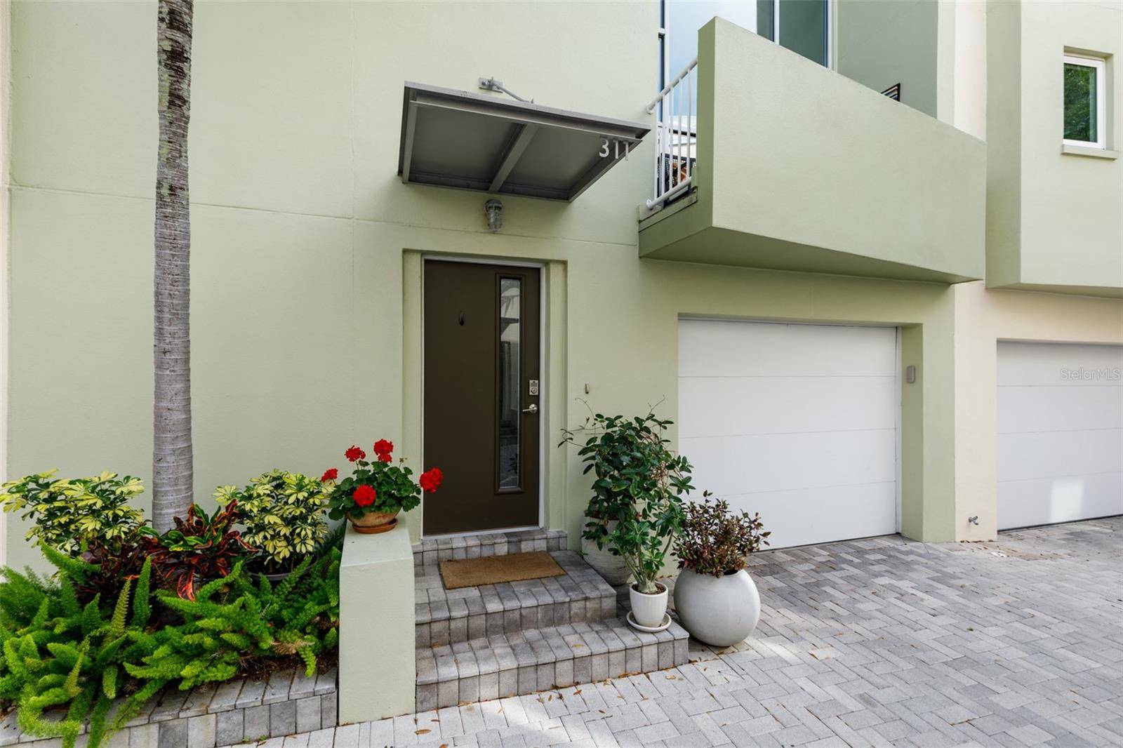 311 4TH AVE N,  St Petersburg,  FL 33701