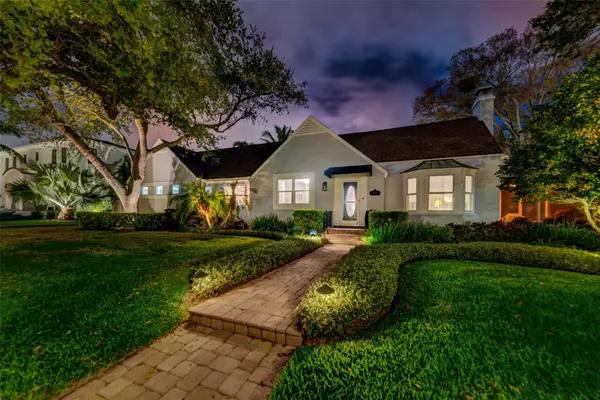 555 21ST AVE NE, St Petersburg, FL 33704