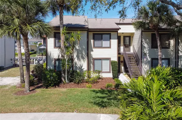 341 MOORINGS COVE DR #341, Tarpon Springs, FL 34689