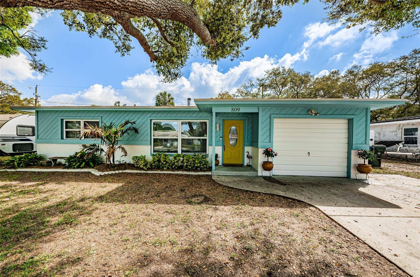 809 HELENA DR, Largo, FL 33770
