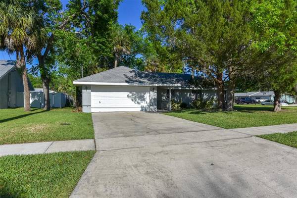 1899 MAGNOLIA AVE, South Daytona, FL 32119