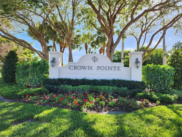 Naples, FL 34112,2928 W CROWN POINTE BLVD #16-1