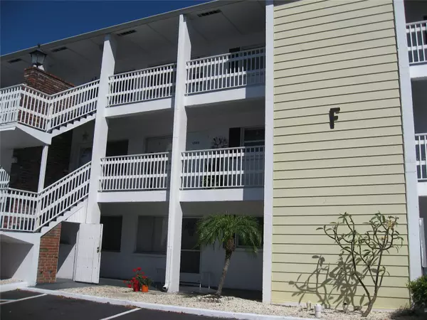 1555 LEISURE DR #F31, Bradenton, FL 34207