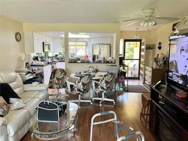 Clearwater, FL 33763,2521 OAKLEAF LN #28B