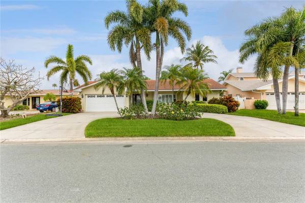 810 119TH AVE, Treasure Island, FL 33706