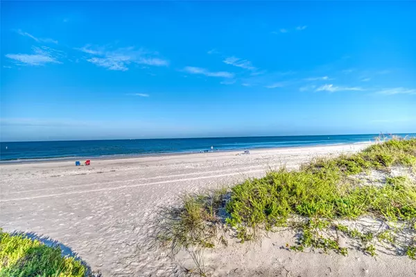 Indian Rocks Beach, FL 33785,106 GULF BLVD #202