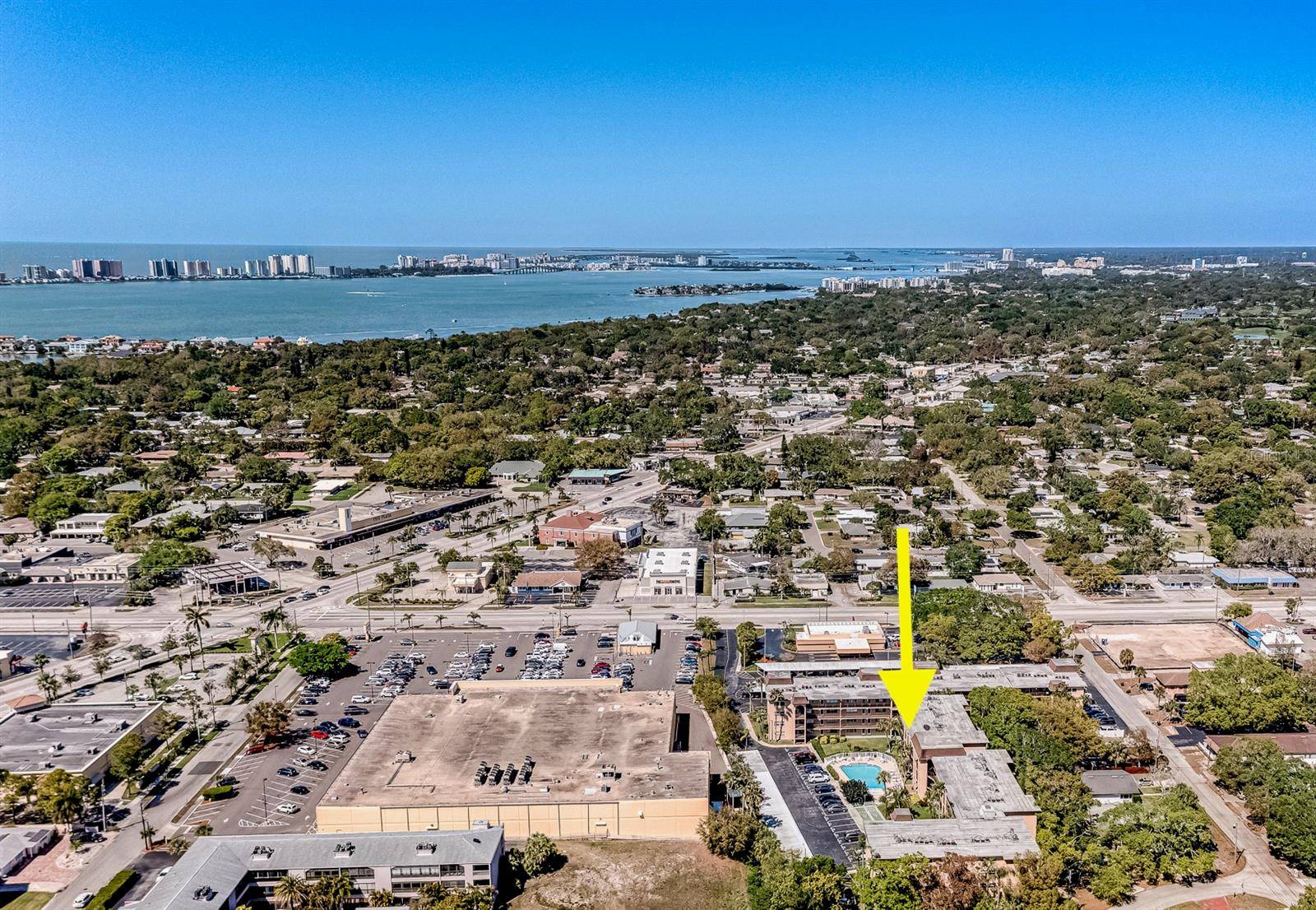 2525 W BAY DR #C-32, Belleair Bluffs, FL 33770