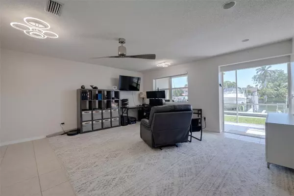 Tierra Verde, FL 33715,1109 PINELLAS BAYWAY SOUTH #102