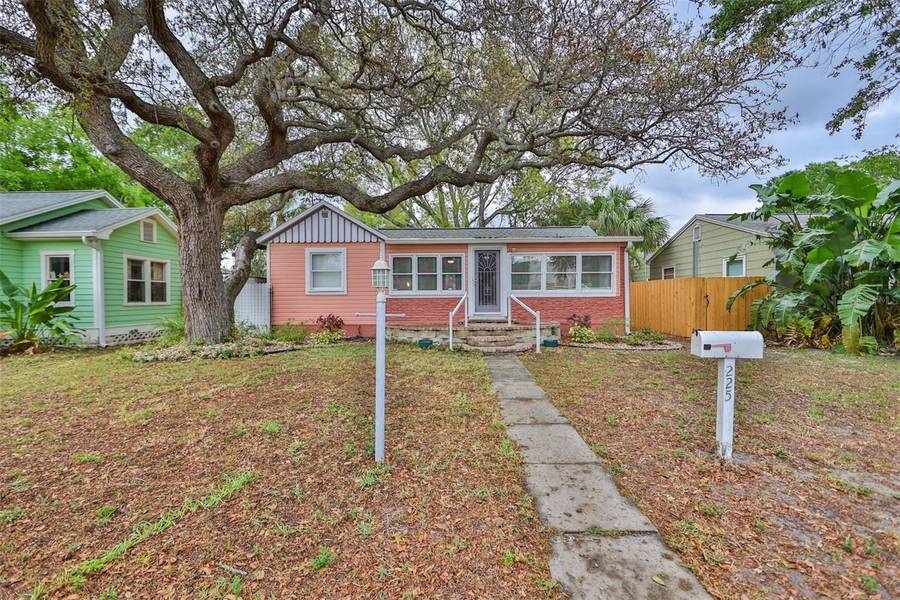 225 16TH AVE SE, St Petersburg, FL 33701