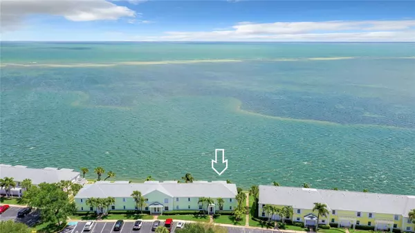 St Petersburg, FL 33705,4890 COQUINA KEY DR SE #B