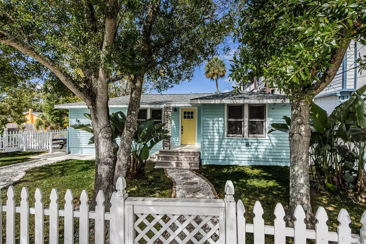 Dunedin, FL 34698,932 HIGHLAND AVE