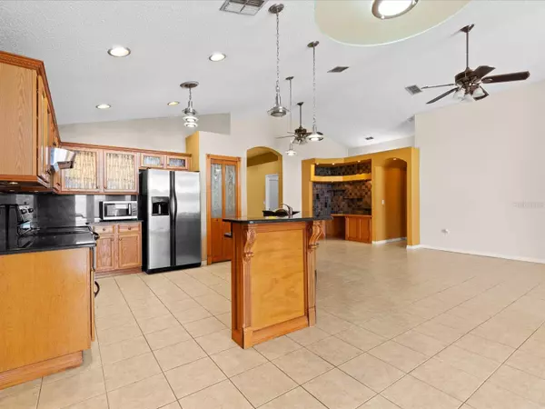 Holiday, FL 34691,2614 HAWK ROOST CT