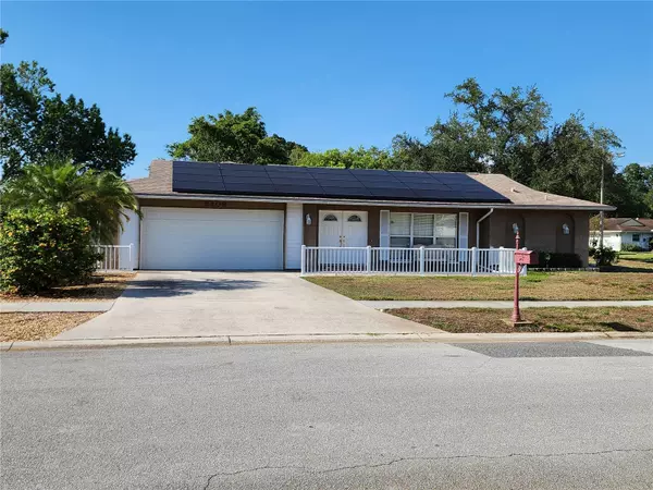 2409 LIGHTHOUSE DR, Palm Harbor, FL 34685