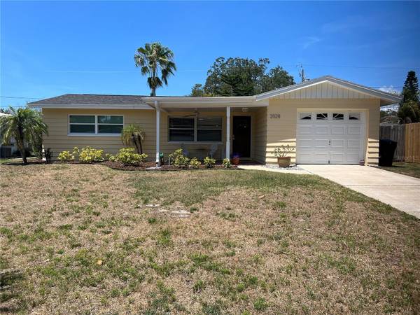 2028 W RIDGE DR, Clearwater, FL 33763