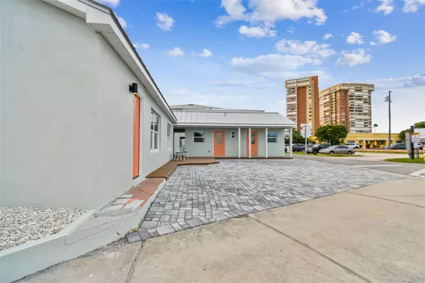 Redington Shores, FL 33708,122 CORAL AVE