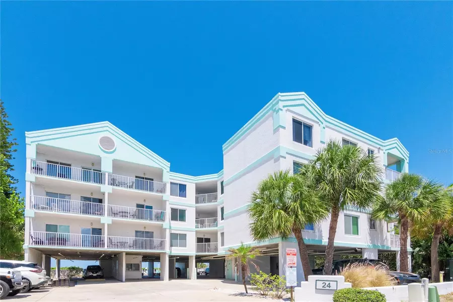 24 GULF BLVD #2B, Indian Rocks Beach, FL 33785