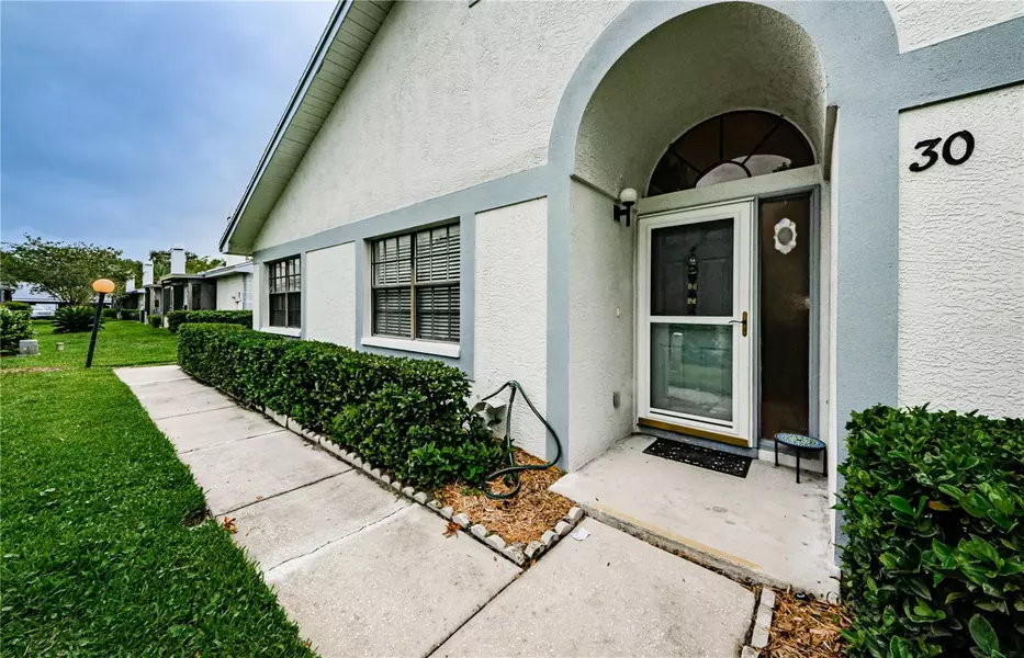 2749 COUNTRYSIDE BLVD #30, Clearwater, FL 33761