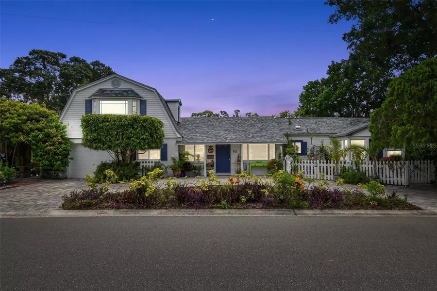 601 45TH ST N, St Petersburg, FL 33713