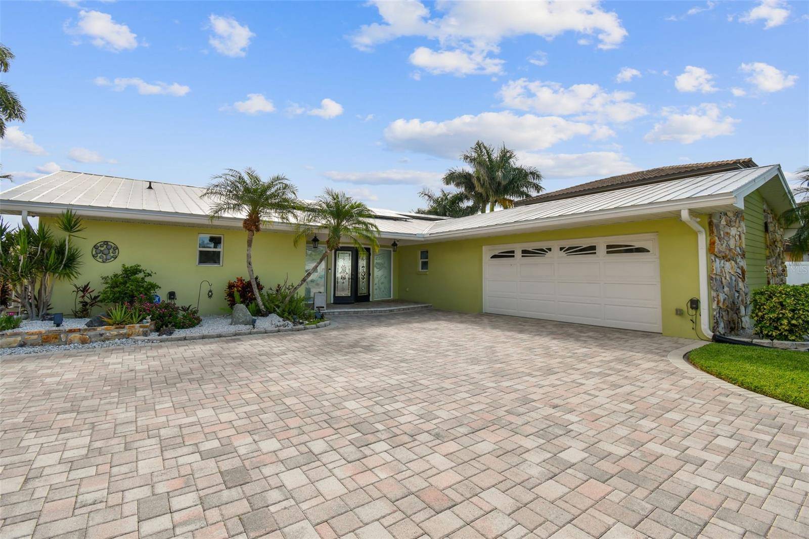 850 CAPRI BLVD, Treasure Island, FL 33706
