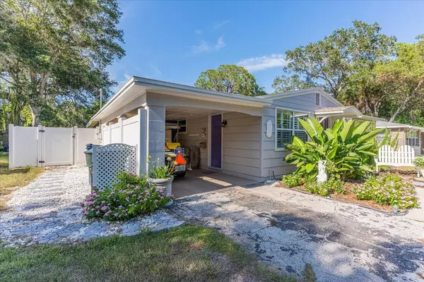 Dunedin, FL 34698,652 LEXINGTON ST