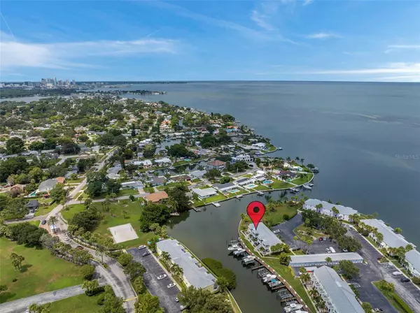 St Petersburg, FL 33705,4715 COQUINA KEY DR SE #D