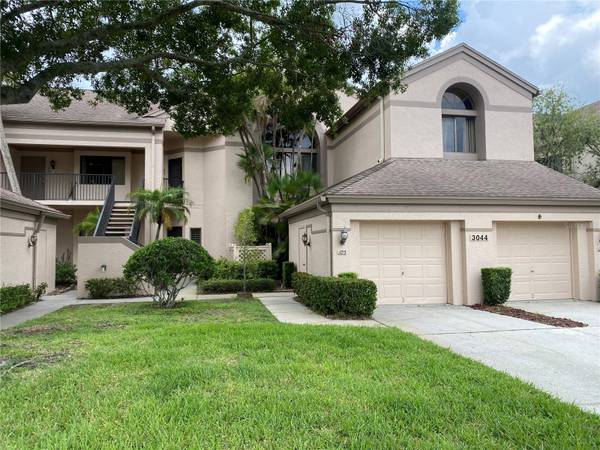 3044 RED OAK CT #105, Palm Harbor, FL 34684