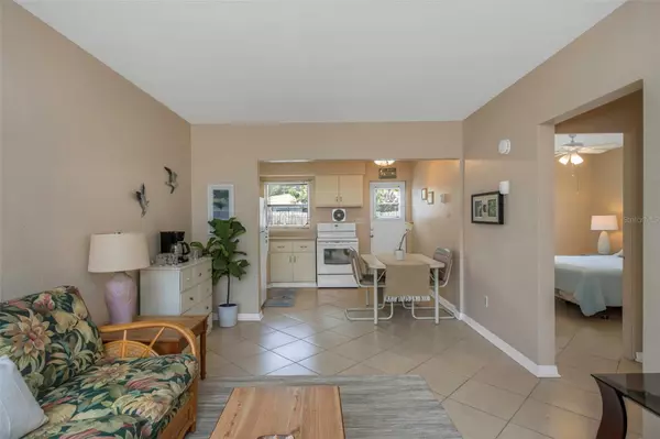 Redington Shores, FL 33708,120 175TH TERRACE DR E