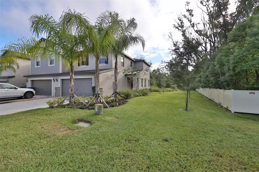 1284 WHITE FOX RUN, Lutz, FL 33549