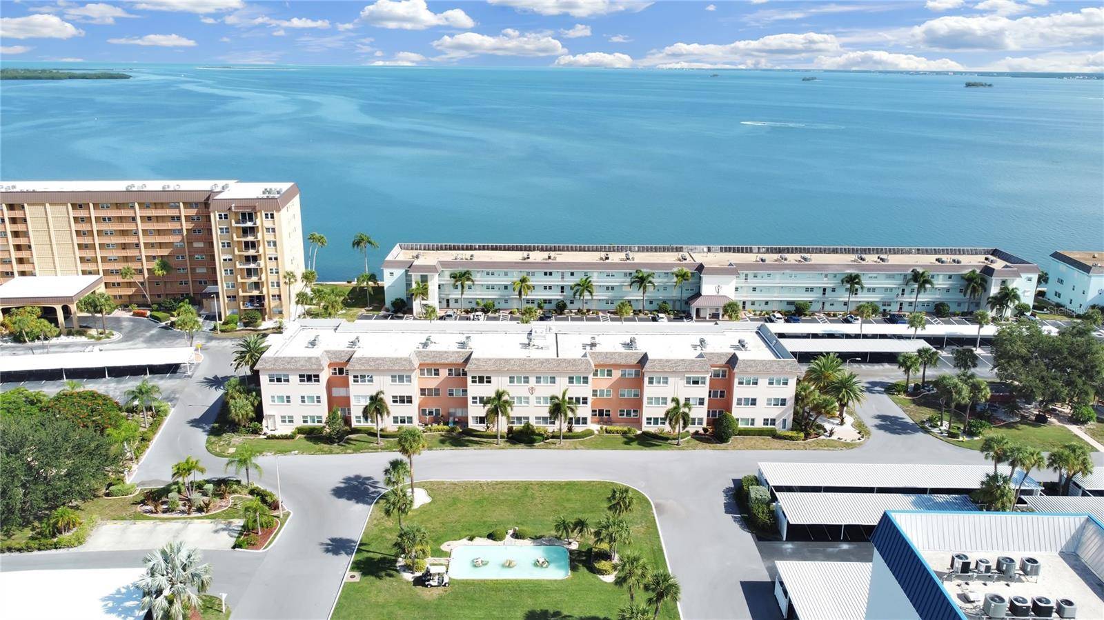 Dunedin, FL 34698,8 GLENCOE PL #208