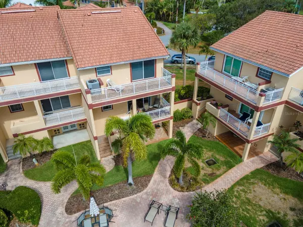 North Redington Beach, FL 33708,157 BATH CLUB CIR